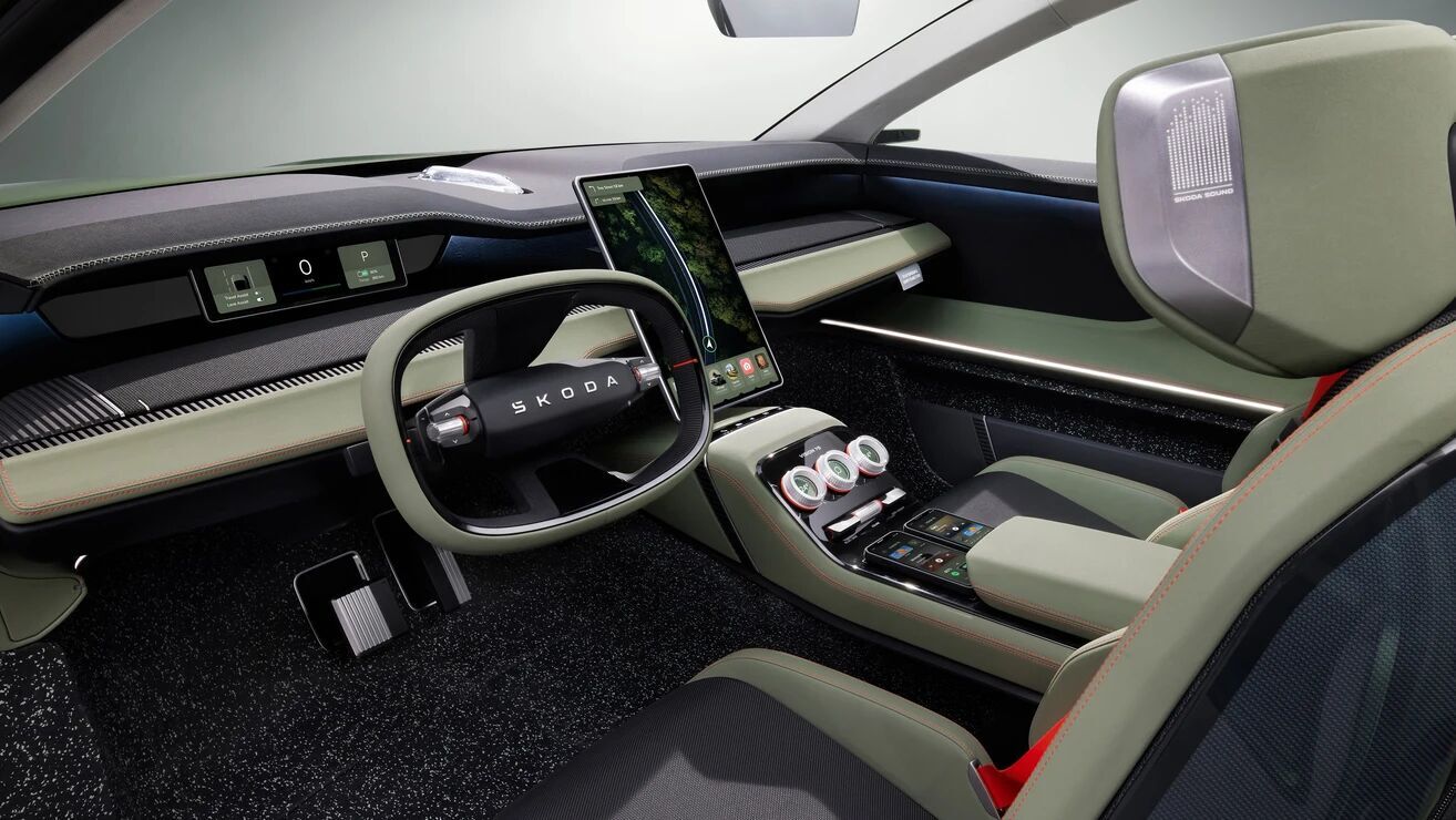 Der Innenraum zeigt das großzügige 7 Sitzer-Konzept mit viel Komfort für Familien und einem Cockpit.