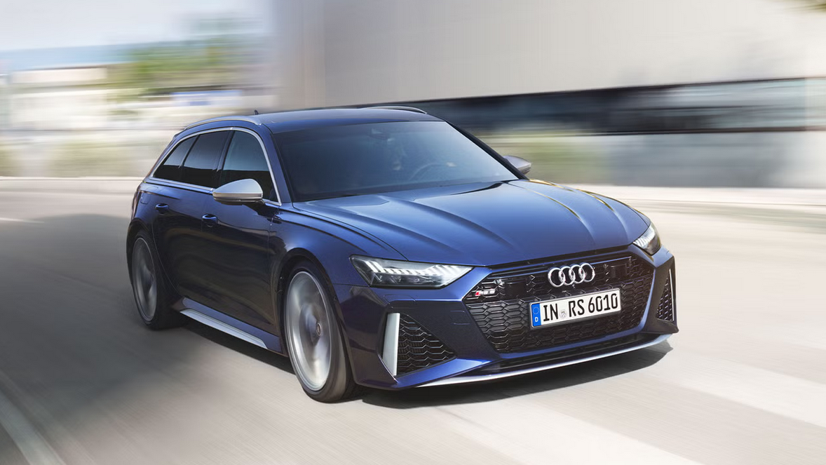 Der Audi RS6 Avant beeindruckt mit breiter Performance-Front, markantem RS-Wabengrill, großen Lufteinlässen und dynamischer Linienführung.
