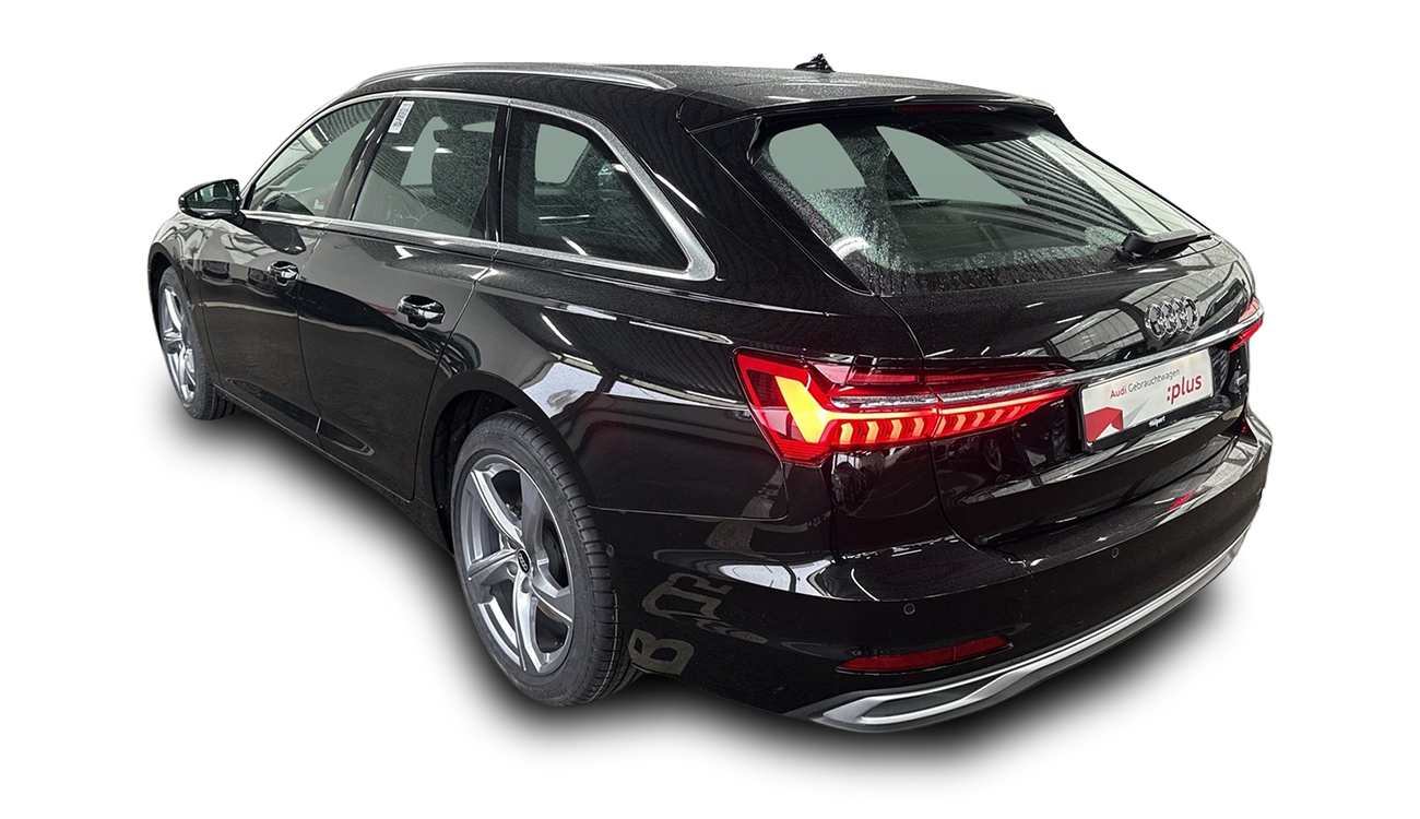 Audi A6 Avant Freisteller in Mythosschwarz Metallic Heckansicht