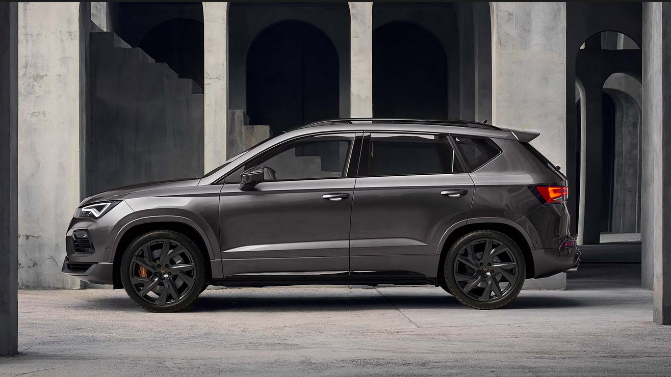 Sportlicher CUPRA Ateca SUV als Gebrauchtwagen mit markantem Design und Performance.