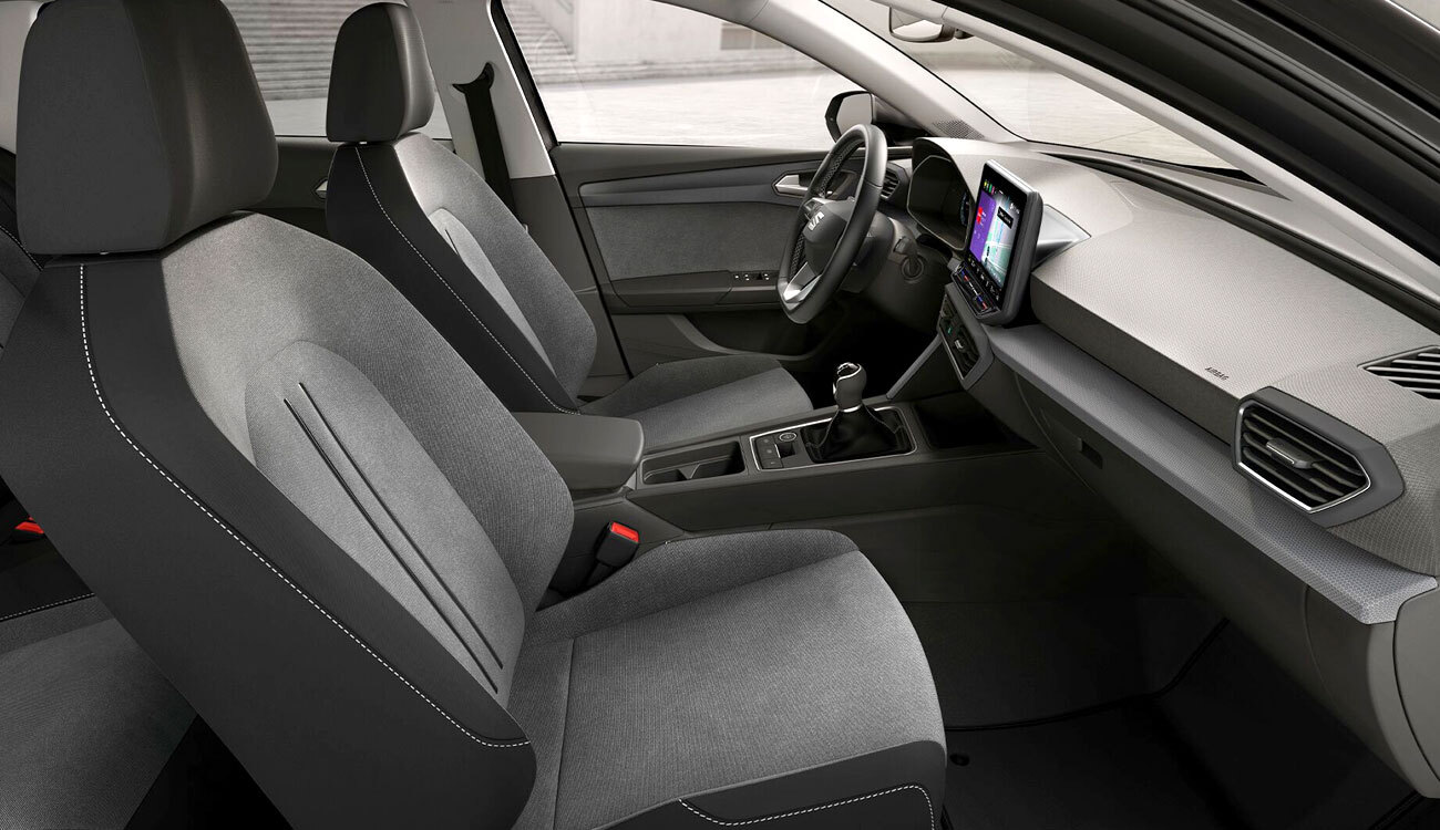 SEAT Leon Style Freisteller in Fiord Blau Interieur