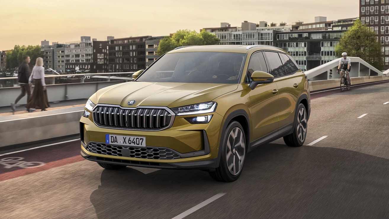 Škoda Kodiaq Gebrauchtwagen als großes SUV mit kraftvoller Front und hohem Fahrkomfort.