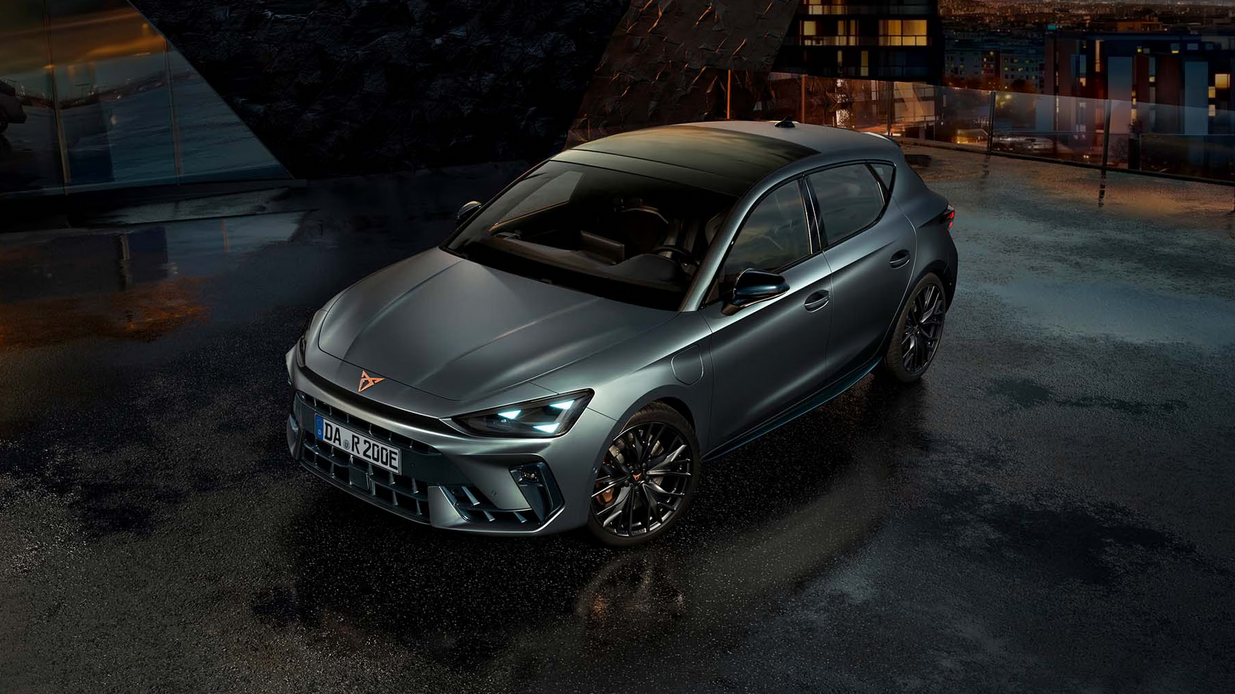 CUPRA Leon Gebrauchtwagen als sportlicher Kompaktwagen mit präzisem Fahrverhalten.
