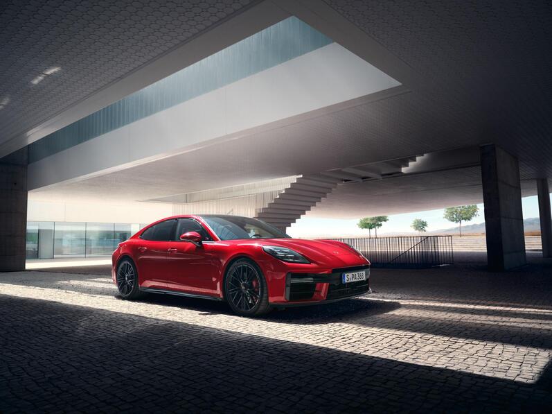 Modellvarianten: Panamera, Panamera GTS, Sport Turismo, Türen, Head up display, innodrive Head up, Ausstattung