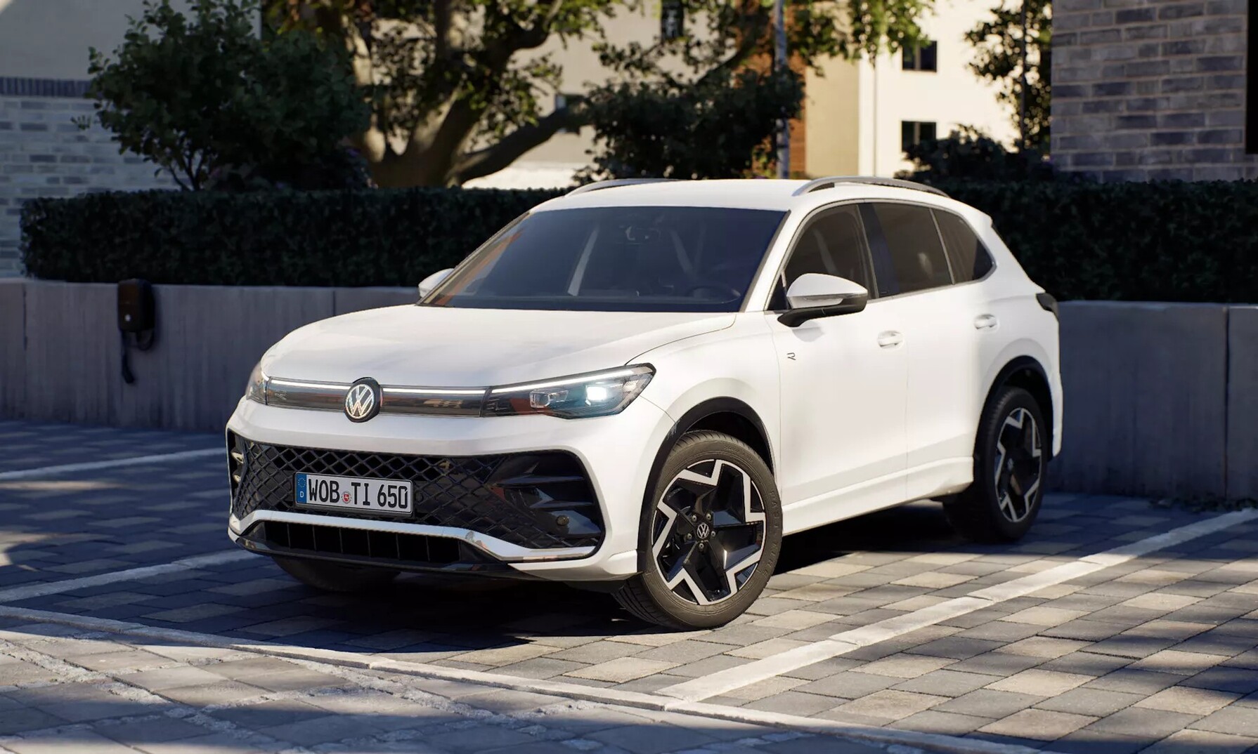 VW Tiguan R-Line in weiß