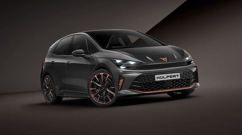 Cupra Born in Schwarz 