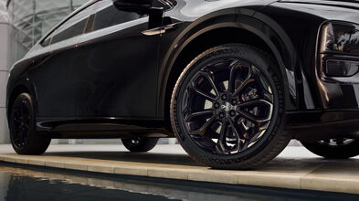 schwarze Felgen beim Xpeng g6 Black Edition