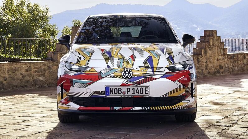 Das klar strukturierte Heck rundet das moderne Exterieur des VW ID. Polo ab