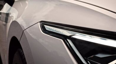 Die moderne IQ.LIGHT-Technologie im neuen VW Golf vereint intelligentes Design mit hoher Energieeffizienz, verbessert die Sicht bei Nacht und reduziert den verbrauch – ein Highlight der aktuellen ausstattung.