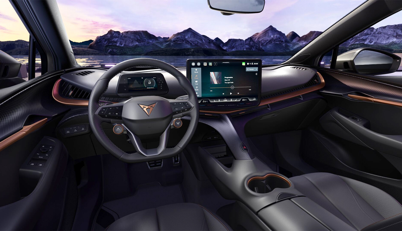 Cupra Tavascan Endurance Freisteller in Atacama Desert Metallic Interieur