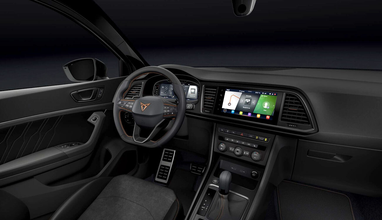 CUPRA Ateca Freisteller in Magic Schwarz Metallic Interieur