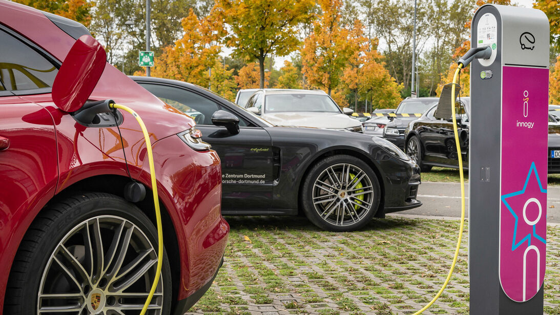 Porsche Panamera E-Hybrid Ladevorgang 