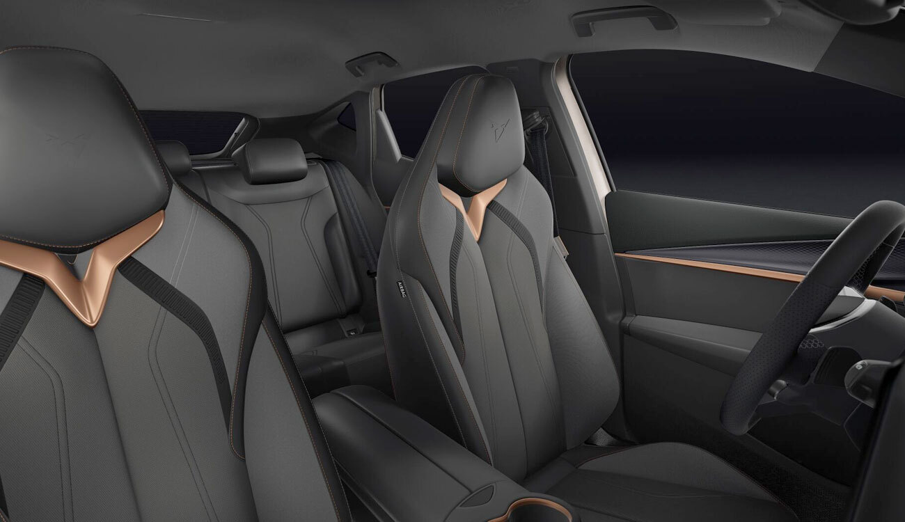 CUPRA Tavascan Endurance Freisteller in Atacama Desert Metallic Interieur
