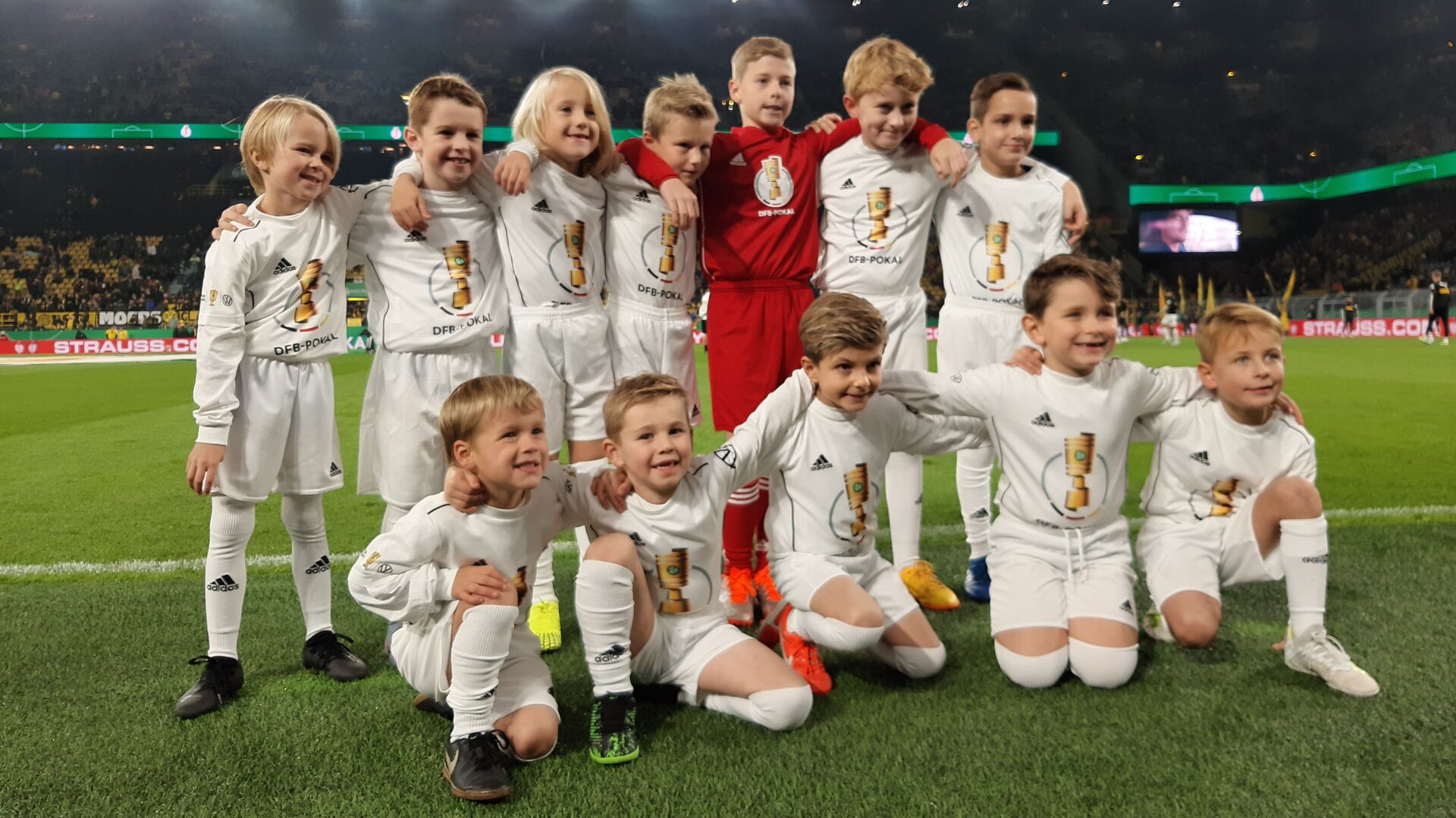 Die VW Junior Eskorte im Signal Iduna Park