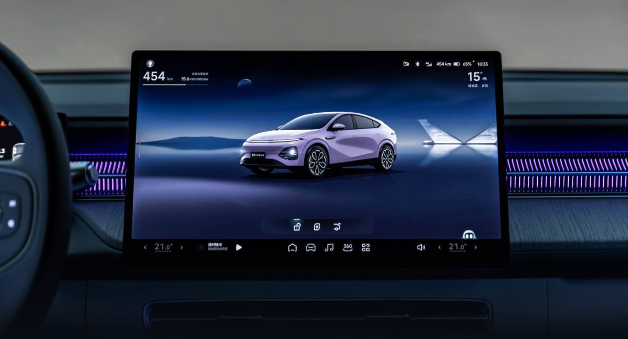 XPENG G6 Infotainment – großes Touchdisplay mit intuitiver Steuerung und Xpilor Assist 2.5 Betriebssystem