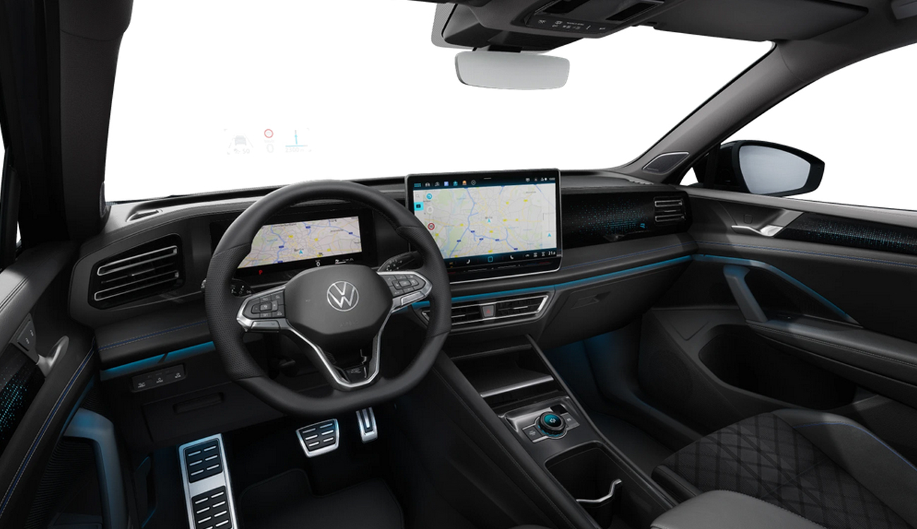 VW Tiguan R-Line in Delfingrau Metallic Cockpit