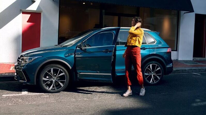 VW Tiguan in Blau 