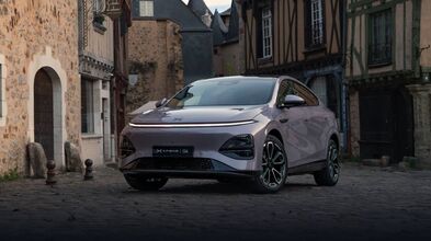 XPENG G6 Frontdesign – modernes Elektro-SUV mit markanter Lichtsignatur