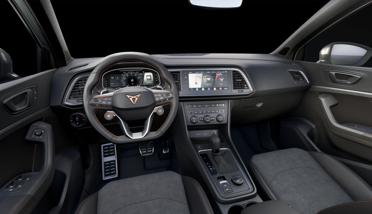 CUPRA Ateca VZ Freisteller in Glacial Weiß Metallic Cockpit