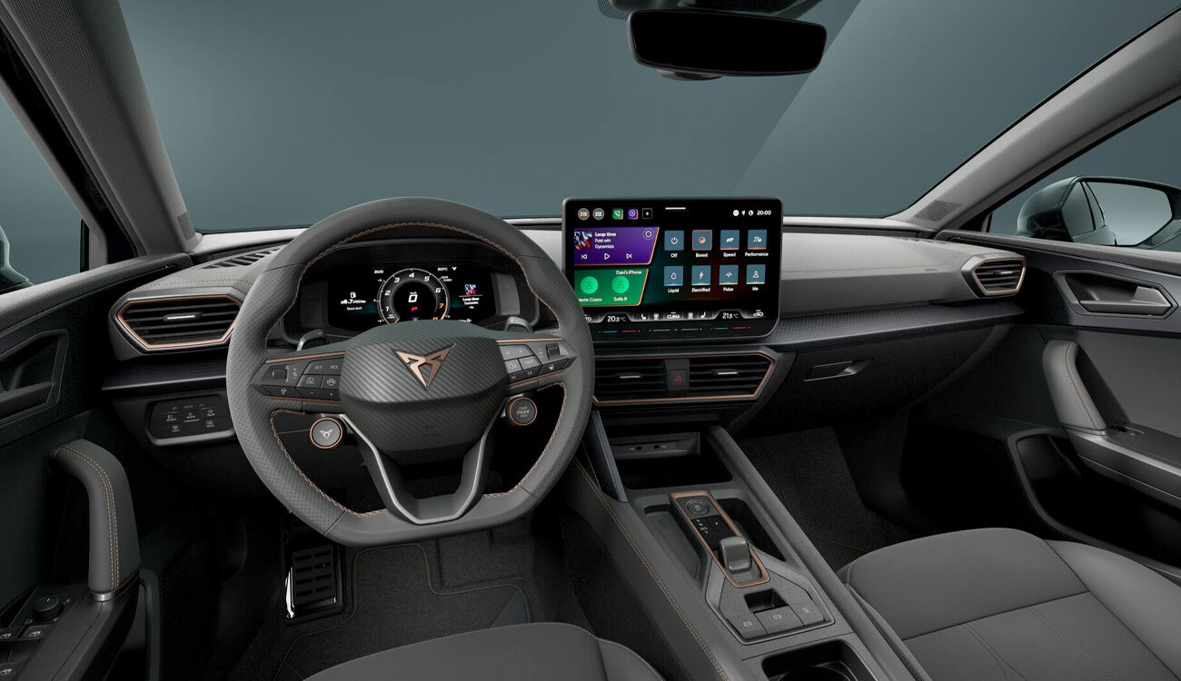 CUPRA Leon eTSI Freisteller in Fiord Blau Interieur