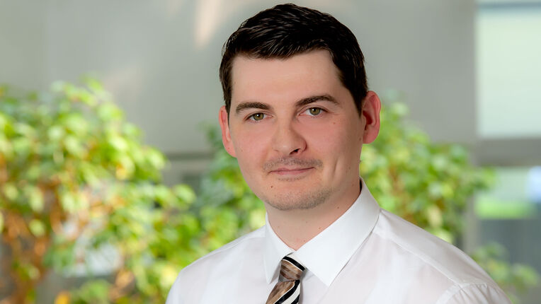 Alexej Wedel - Volkswagen Financial Services Rent-a-Car, Hülpert Planetenfeldstraße