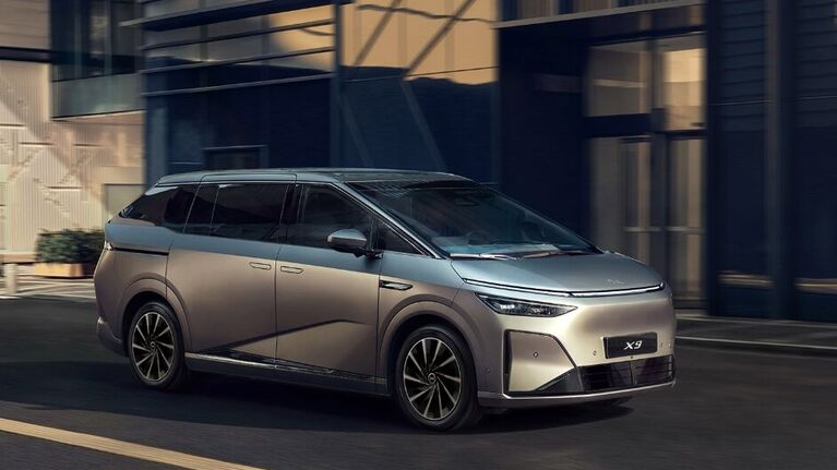 XPENG X9 FWD Long Range Kombi
