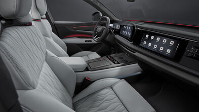 Das Luxus SUV Audi Q9 verbindet modernes Design, Komfort und innovative Technologien zu einem exklusiven Fahrerlebnis.