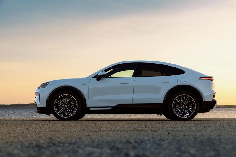 Modellvarianten: Porsche Cayenne S Electric, Elektroauto, SUV, Neuwagen