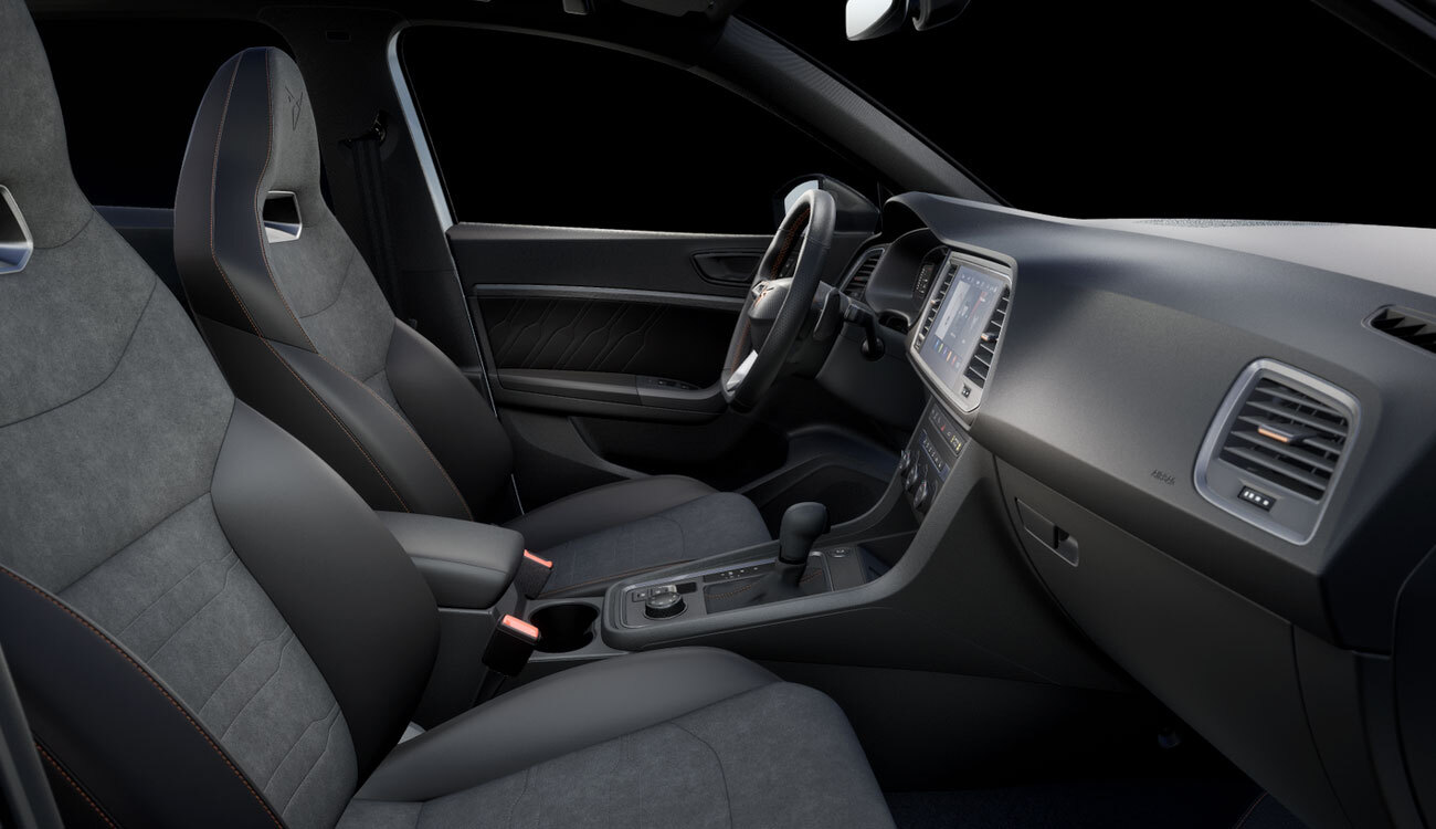 CUPRA Ateca VZ Freisteller in Glacial Weiß Metallic Interieur