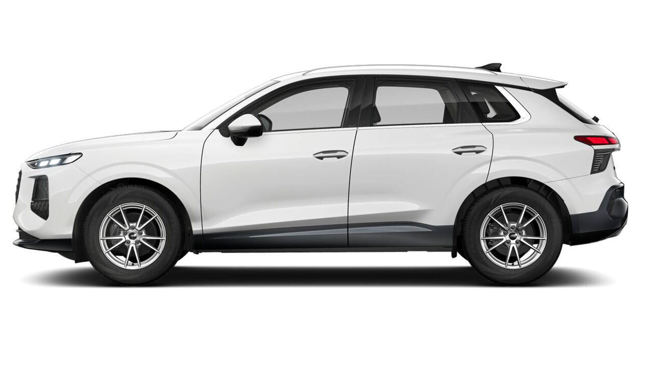 Der Audi Q3 SUV in Arkonaweiß in der Seitenansicht