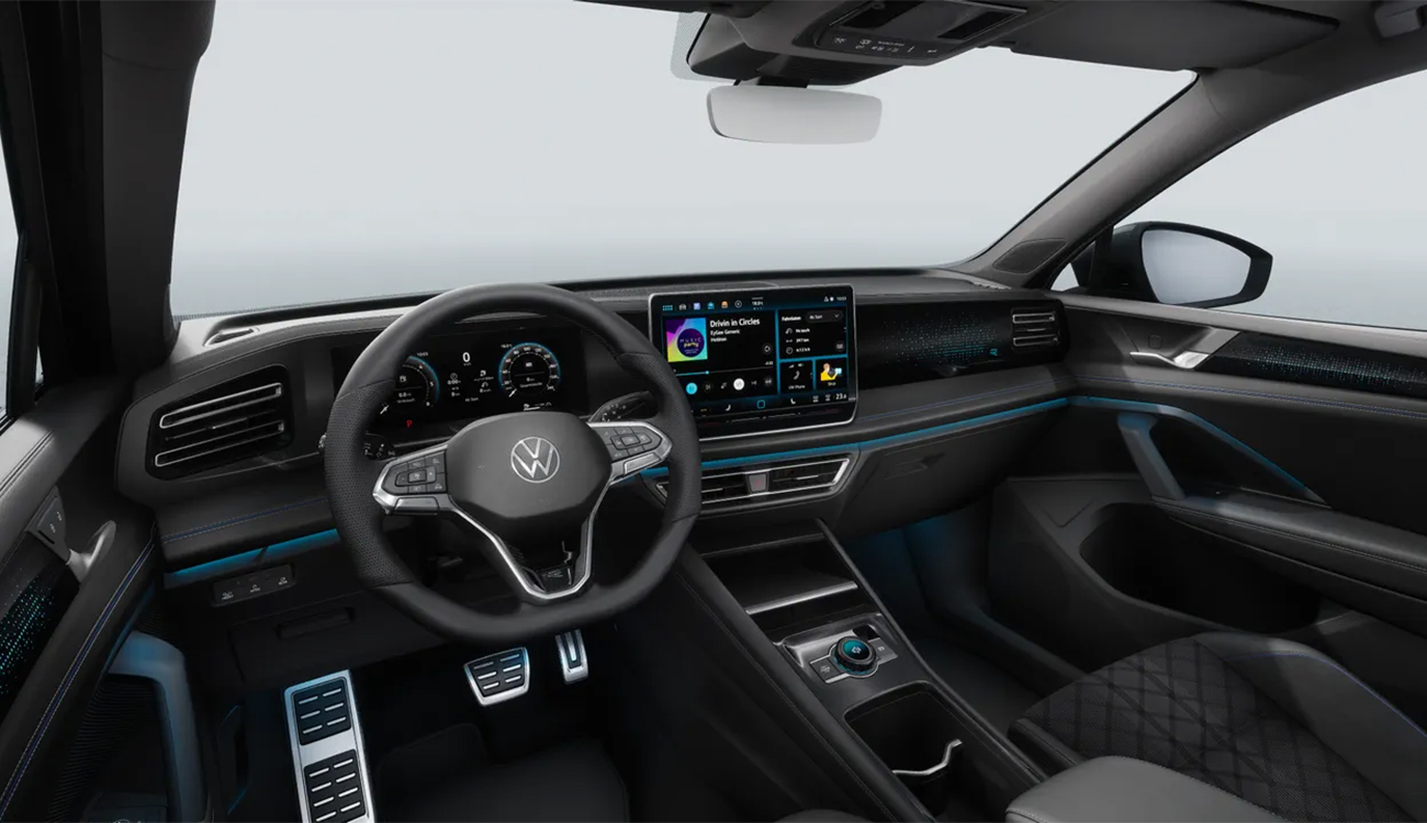 VW Tiguan R-Line Cockpit